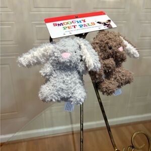 Smoochy Pet Pals ~SqueakyCrinkle Dog Toy. Bunnies 5.5”
